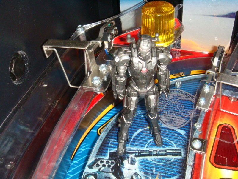 iron_man_pinball_stern59.jpg