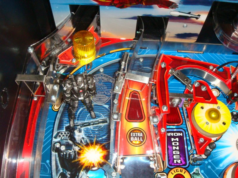 iron_man_pinball_stern70.jpg