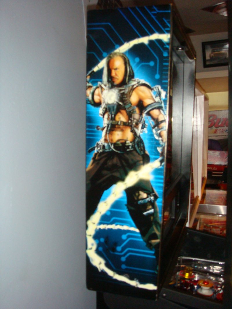 iron_man_pinball_stern74.jpg