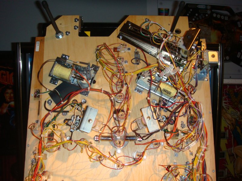 iron_man_pinball_stern91.jpg
