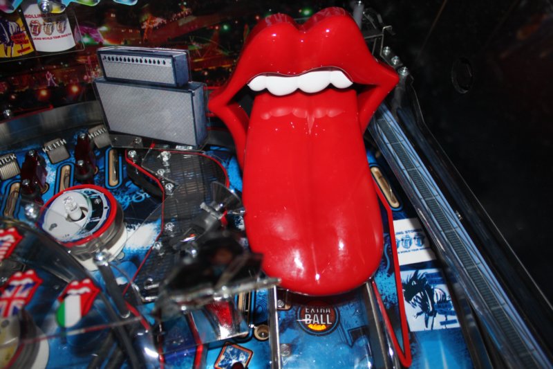 rolling_stones_pinball_stern16.jpg