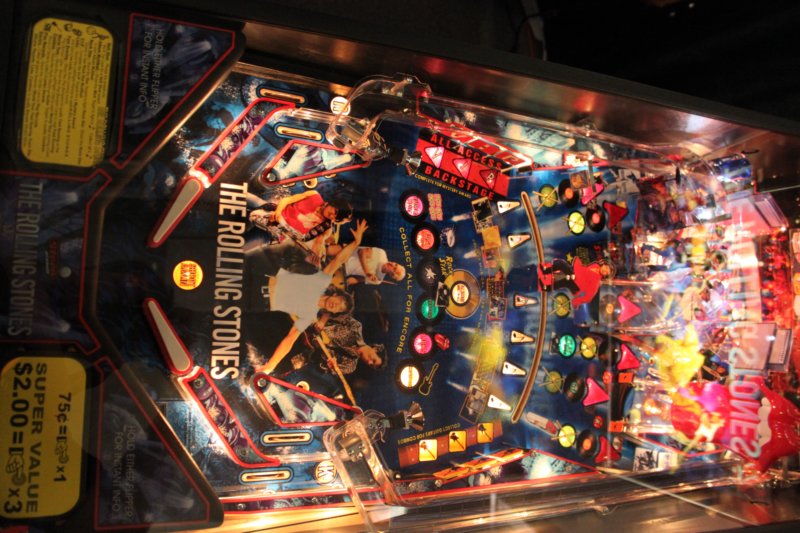 rolling_stones_pinball_stern7.jpg