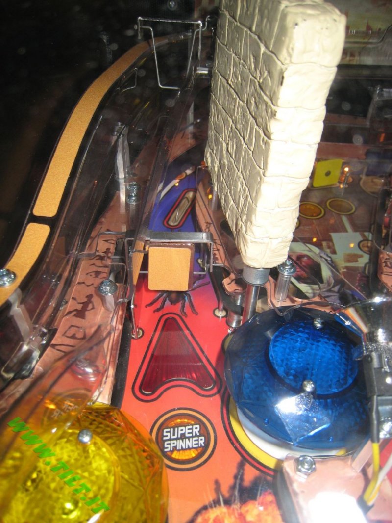 stern_indiana_jones_pinball_13.jpg