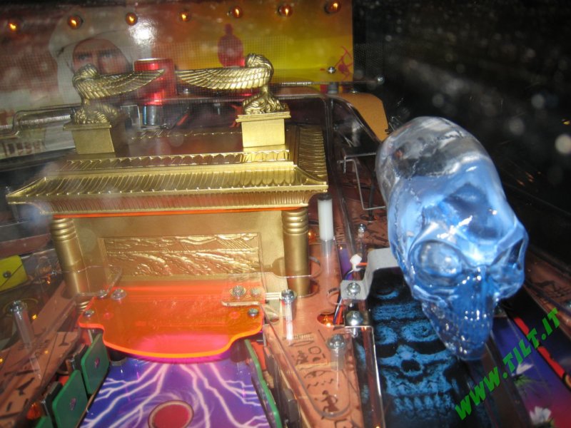 stern_indiana_jones_pinball_15.jpg