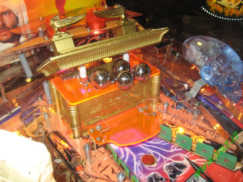 stern_indiana_jones_pinball_19.jpg