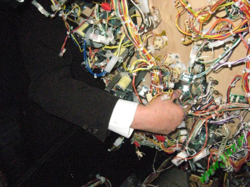 stern_indiana_jones_pinball_21.jpg