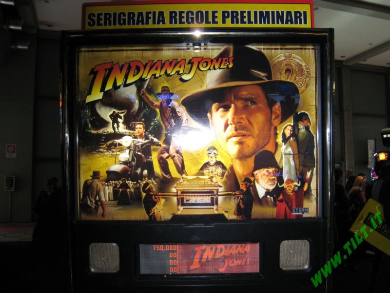 stern_indiana_jones_pinball_25.jpg