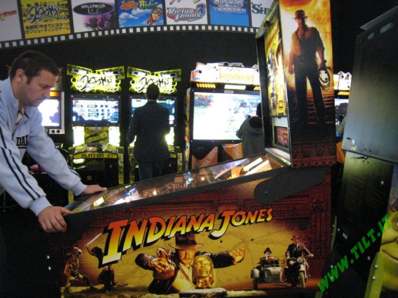 stern_indiana_jones_pinball_4.jpg