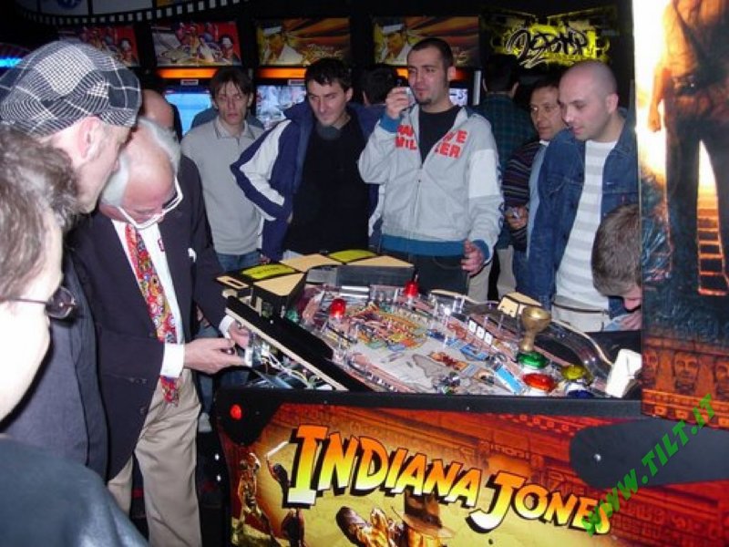 stern_indiana_jones_pinball_45.jpg