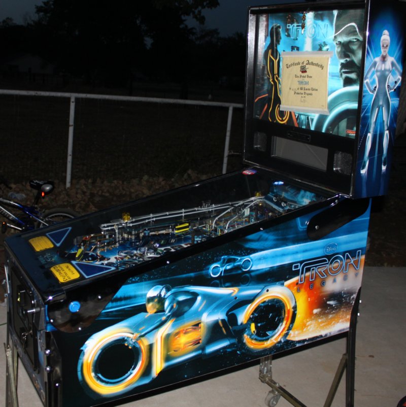 tron_limited_edition_pinball15.jpg
