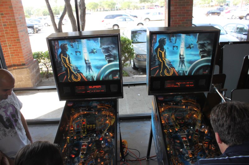 tron_pinball_launch_party18.jpg