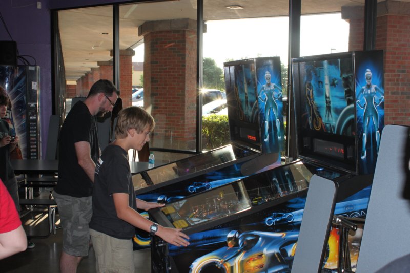 tron_pinball_launch_party28.jpg