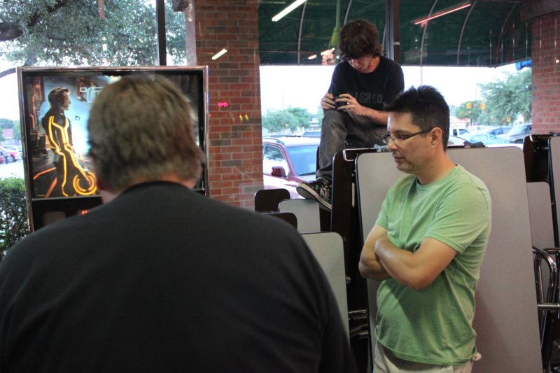 tron_pinball_launch_party36.jpg