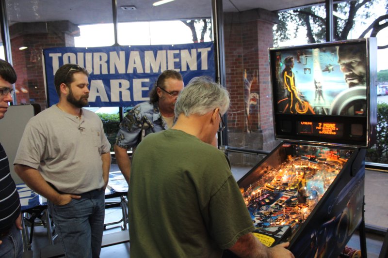 tron_pinball_launch_party37.jpg