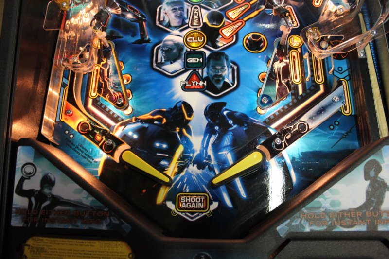 tron_pinball_launch_party58.jpg