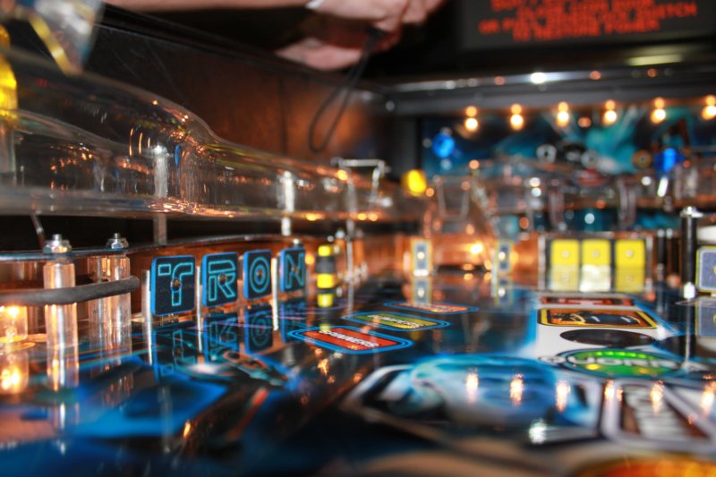 tron_pinball_launch_party65.jpg