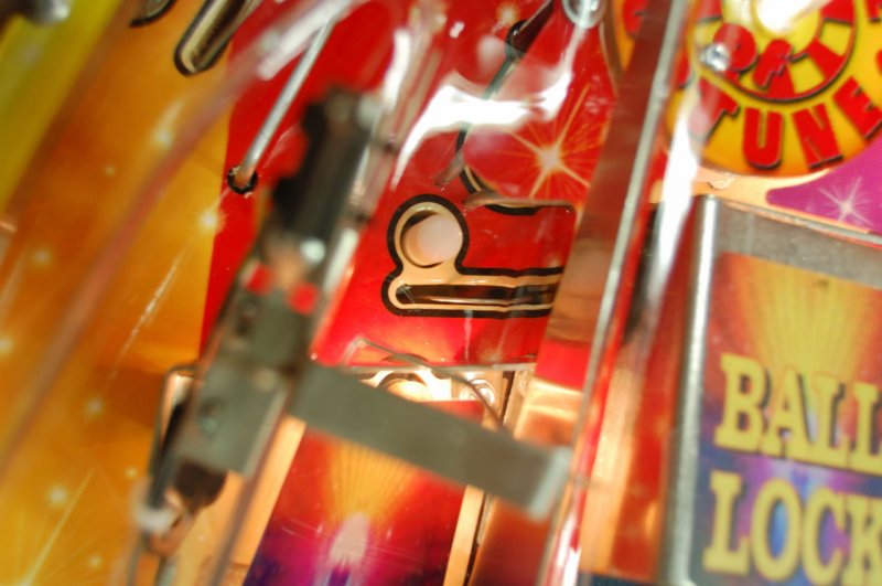 wheel_of_fortune_pinball_22.jpg