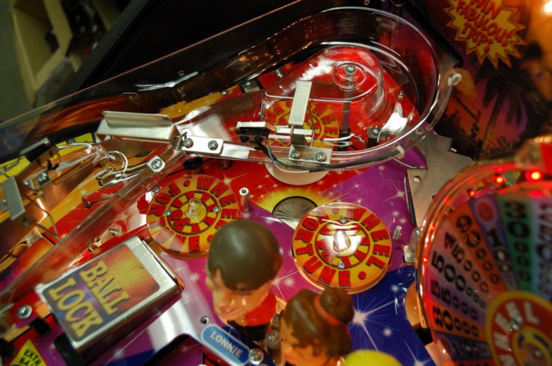 wheel_of_fortune_pinball_33.jpg