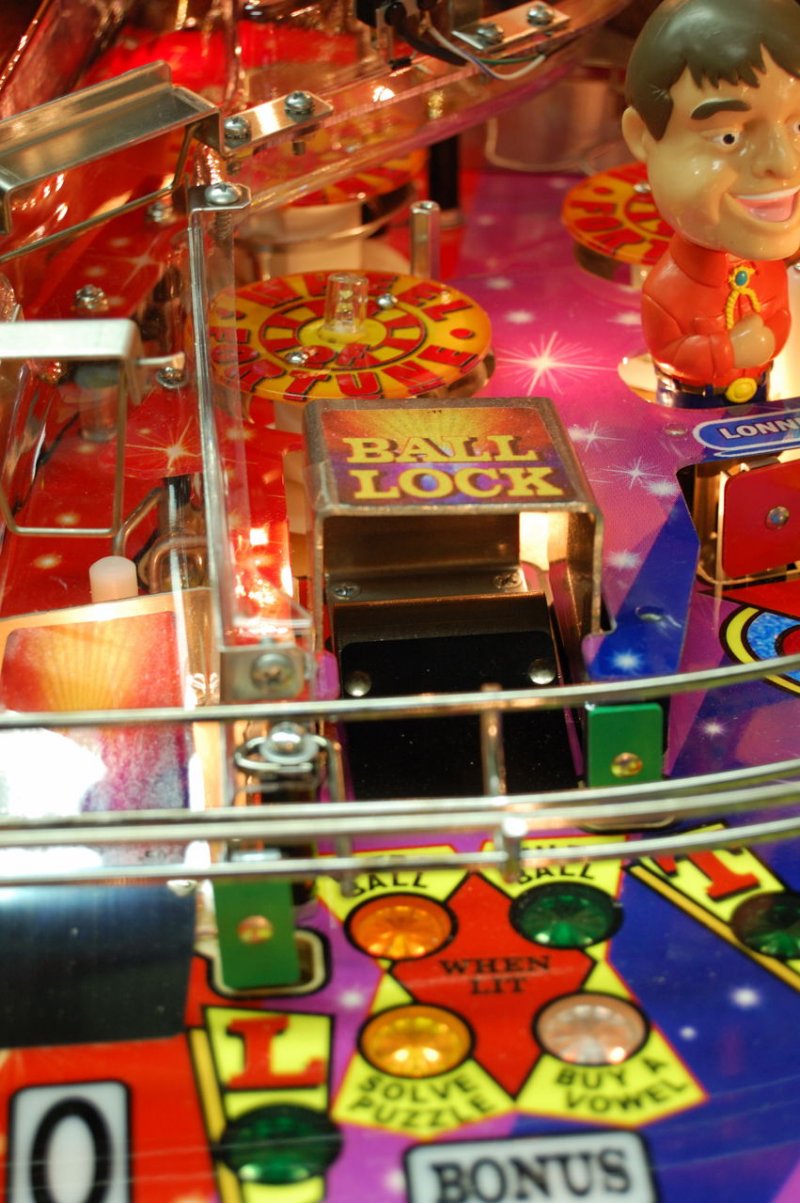 wheel_of_fortune_pinball_43.jpg