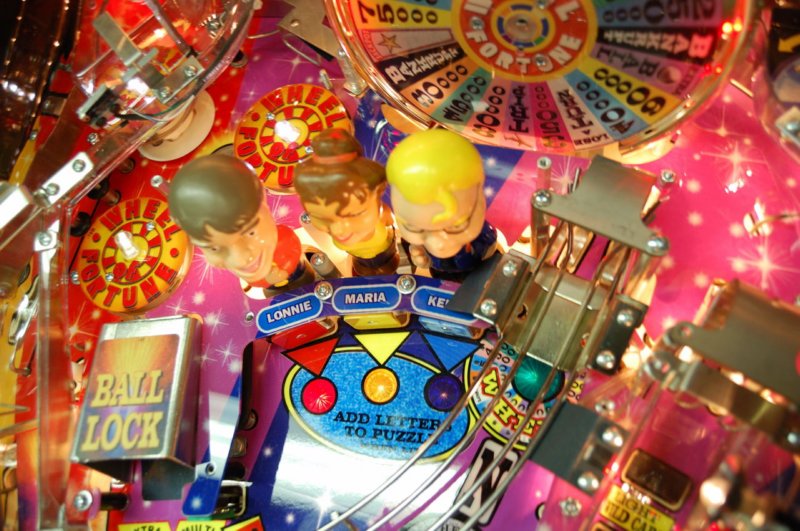 wheel_of_fortune_pinball_46.jpg